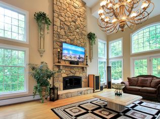 108 Oak Haven Rd, Franklin Lakes, NJ 07417