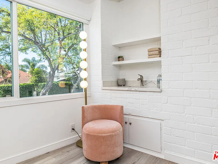 8911 Cynthia St #7 — Photo 6