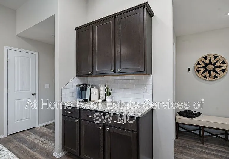252 Rabbit Run St — Photo 17
