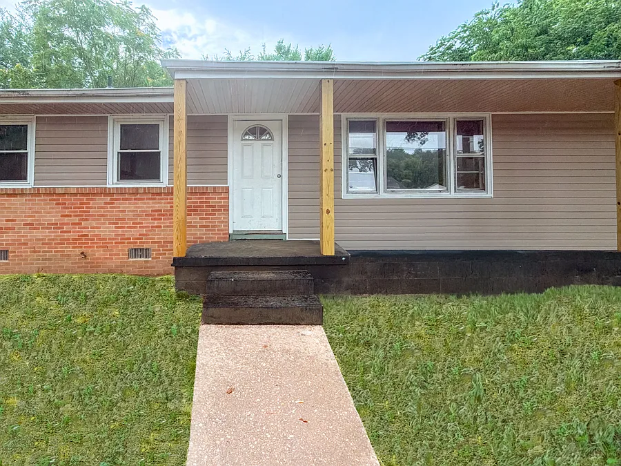 2235 N Whitehill Dr