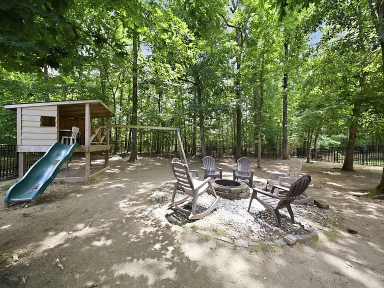 8636 Sagekirk Ct — Photo 44