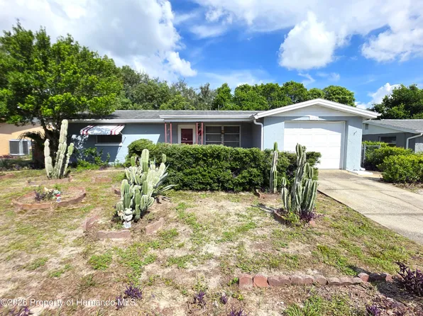 9920 Richwood Ln, Port Richey, FL 34668