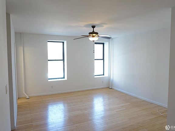4th image of 301 Saint Nicholas Ave APT 52