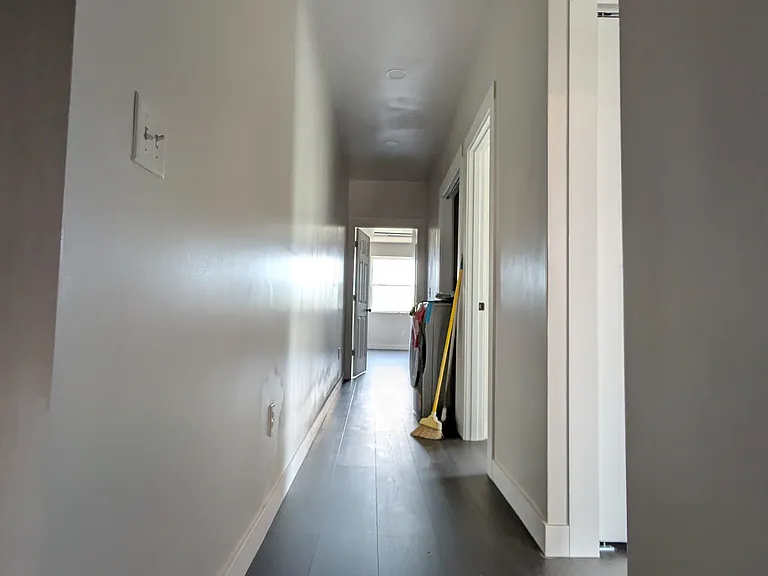 4725 McMillan Ave — Photo 6