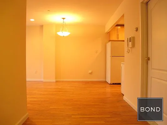 Rented by Bond New York | media 31