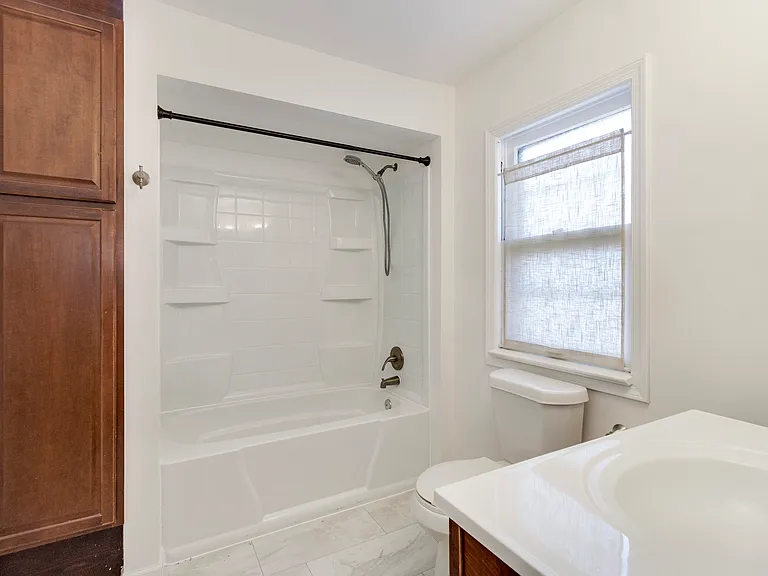 2084 Wascana Ave — Photo 16