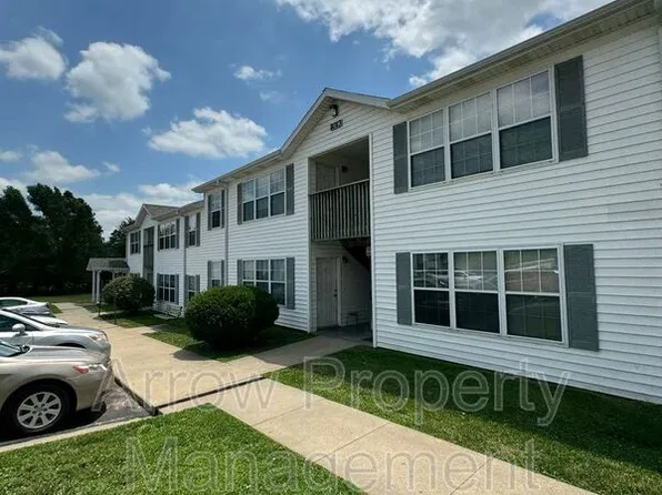 1013 W 14th St #6, Wamego, KS 66547