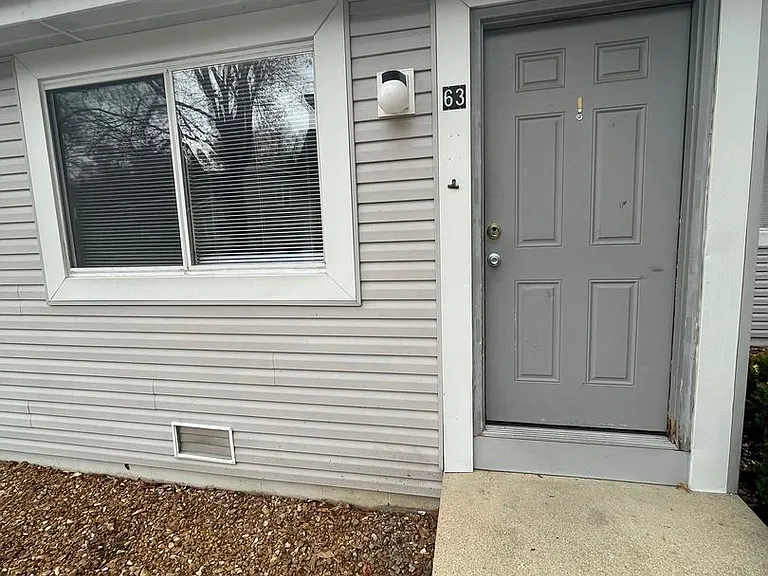 57 Village Ct #72 — Photo 14