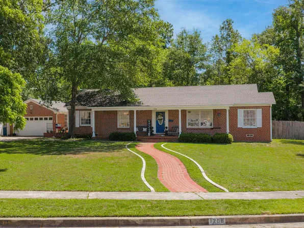 1208 Meadow Ave, Kilgore, TX 75662