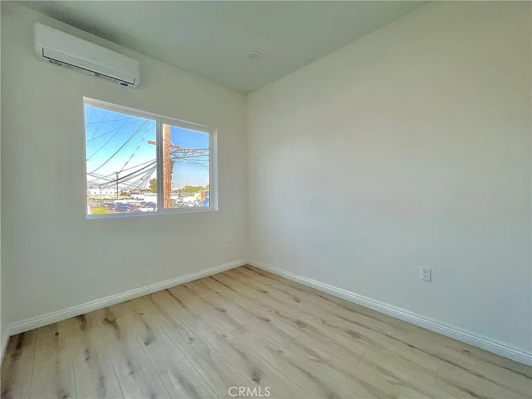938 E Sandra Ave #A — Photo 10