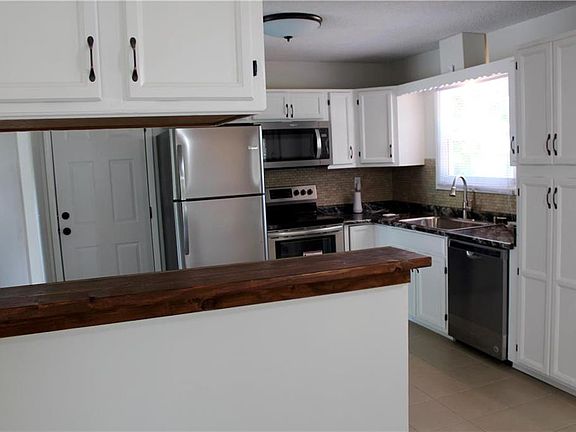 4th image of 10605 Skiles Ave