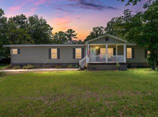 215 Hines Dr, Bonneau, SC 29431