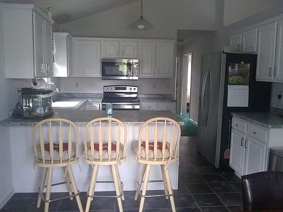 5th image of 305 Heatherwood Dr