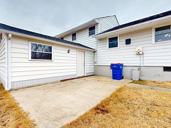 5th image of 700 9th St N #N