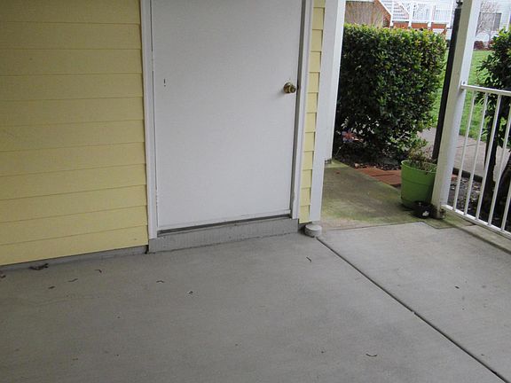 4th image of 2101 Poplar Dr Unit 48