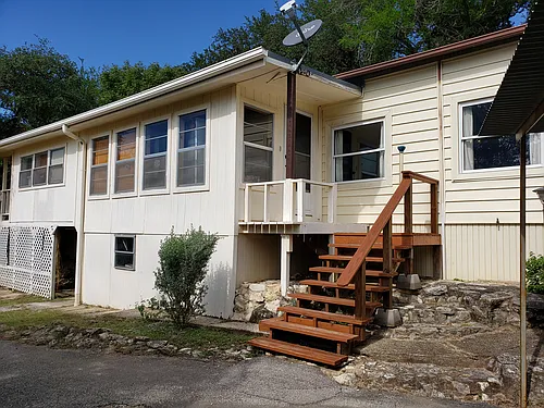 2533 Waterfront Park Dr Photo 1