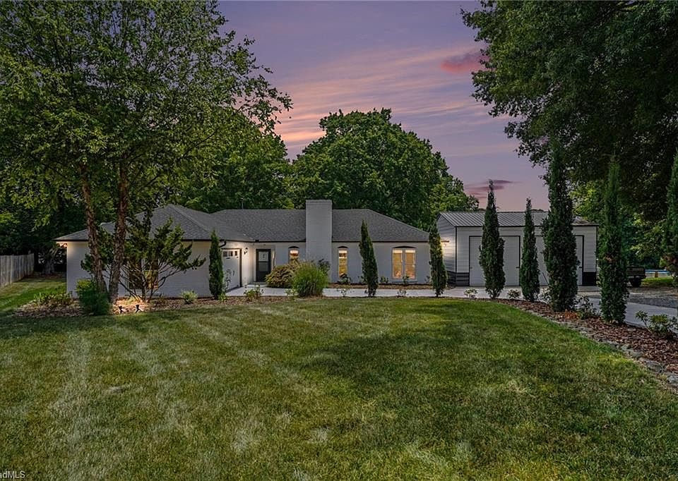 1st image of 916 Spring Hill Ct