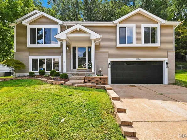 1776 Praise Blvd, Fenton, MO 63026