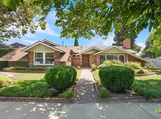 11812 Silver Fox Rd, Los Alamitos, CA 90720