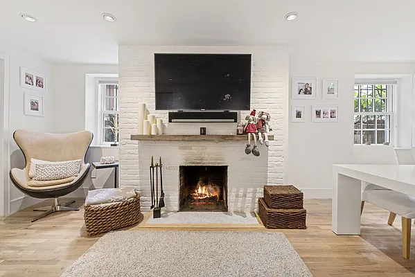 Sold by Compass | media 3