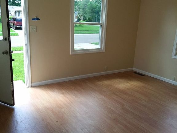 5th image of 1306 Carver Pl