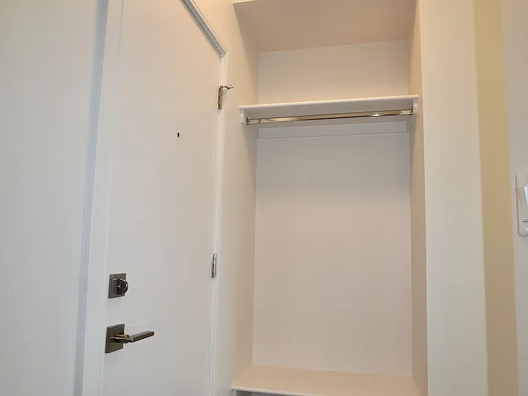 1082086Ave - 26_08232020