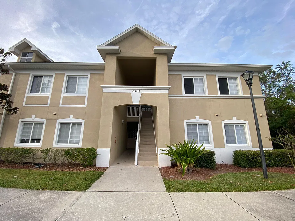 6411 Cypressdale Dr #202
