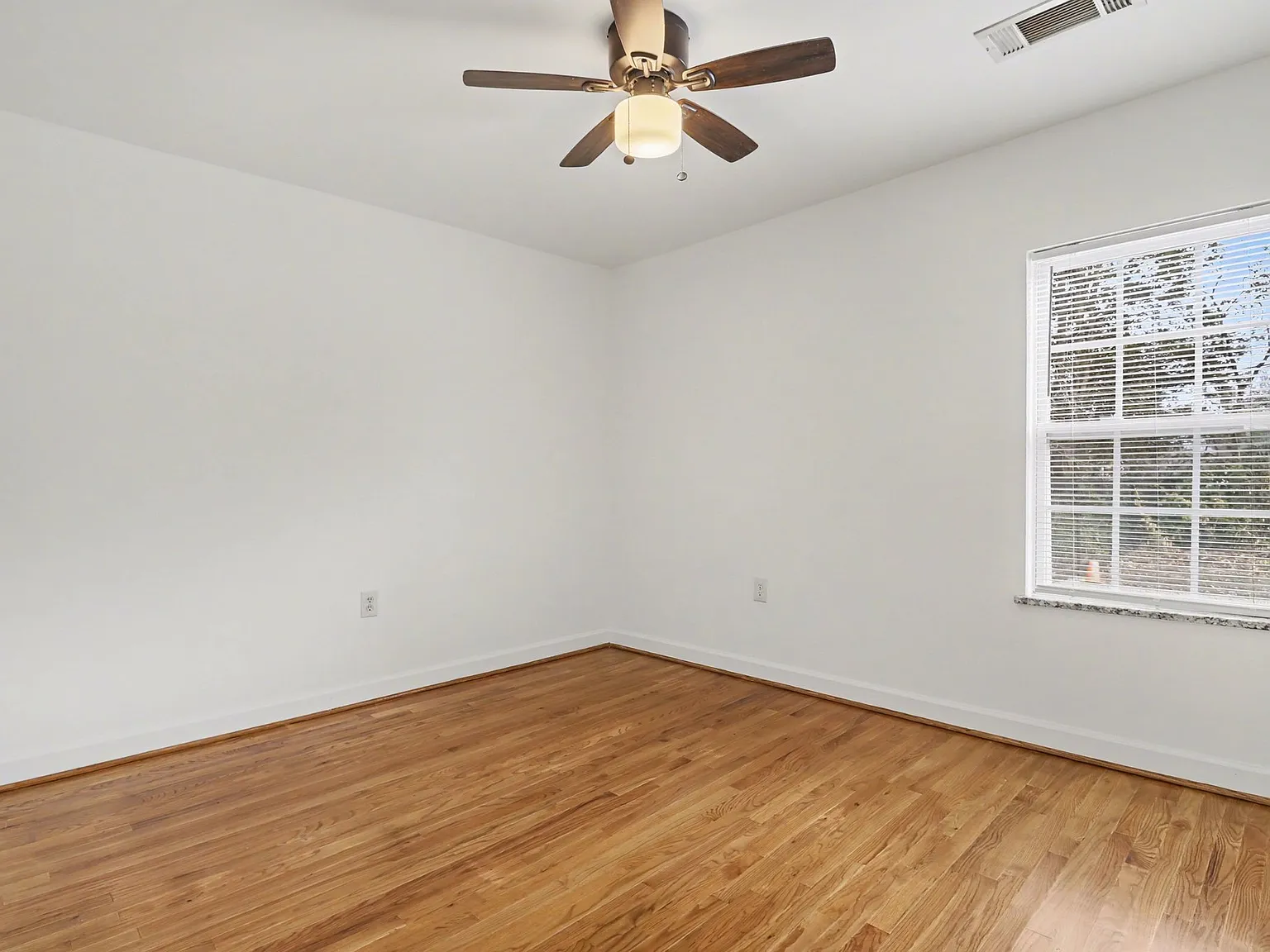 3036 Peeler Road - 1 — Photo 3