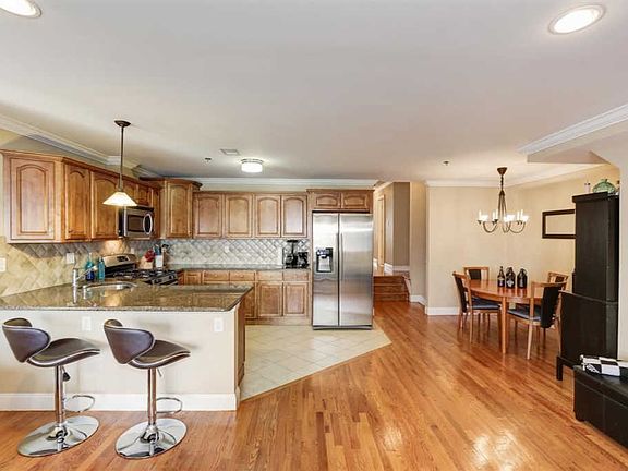 3rd image of 6714 Adams St #A