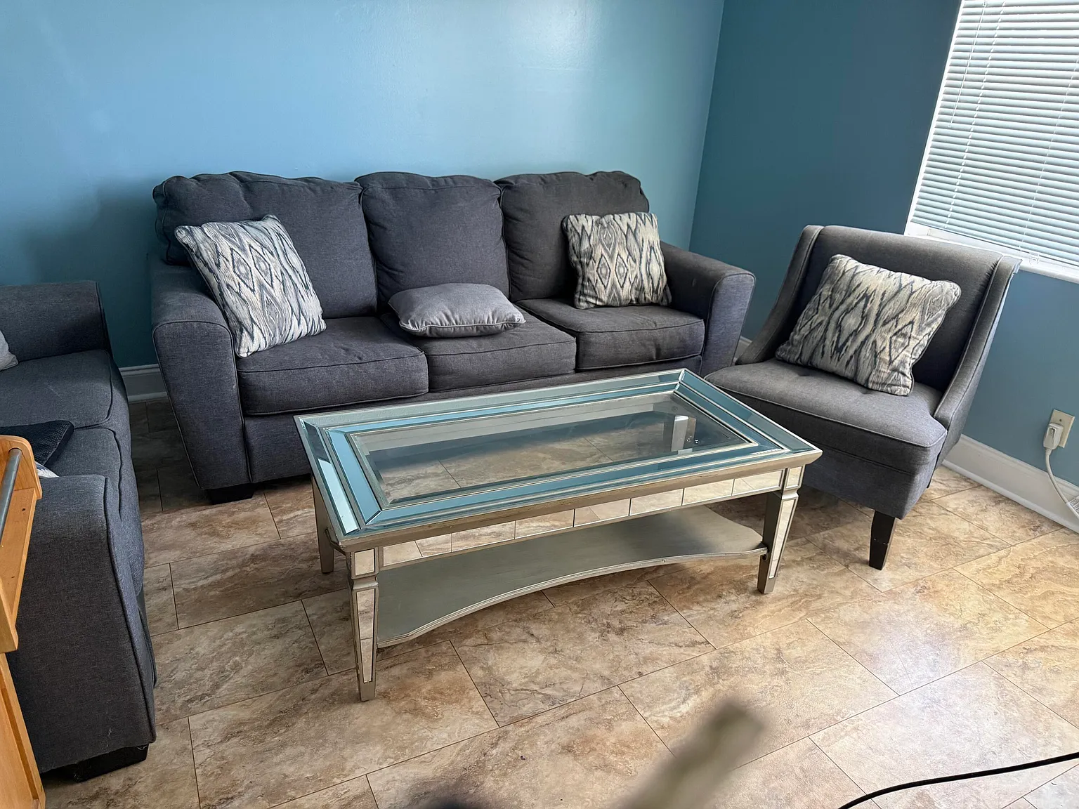 1 bed, 1.5 bath, 725 sqft, $1,375 — Photo 3