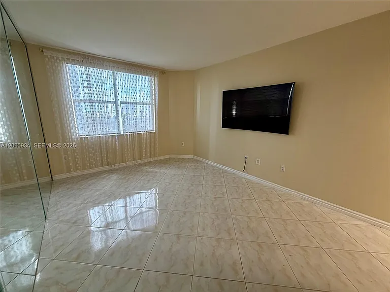1980 S Ocean Dr #6N — Photo 5
