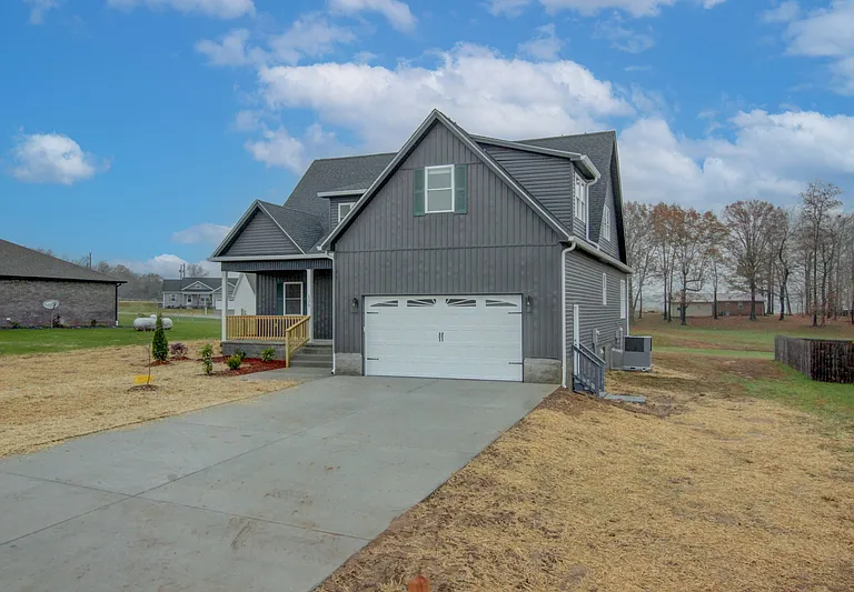 128 Riverbend Dr — Photo 3