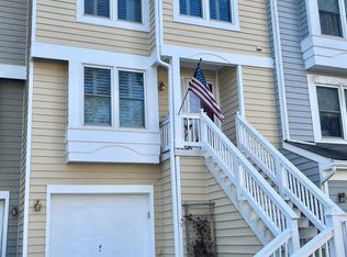 1402 Newport Spring Ct, Reston, VA 20194