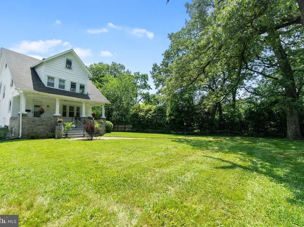 6217 43rd St, Riverdale, MD 20737