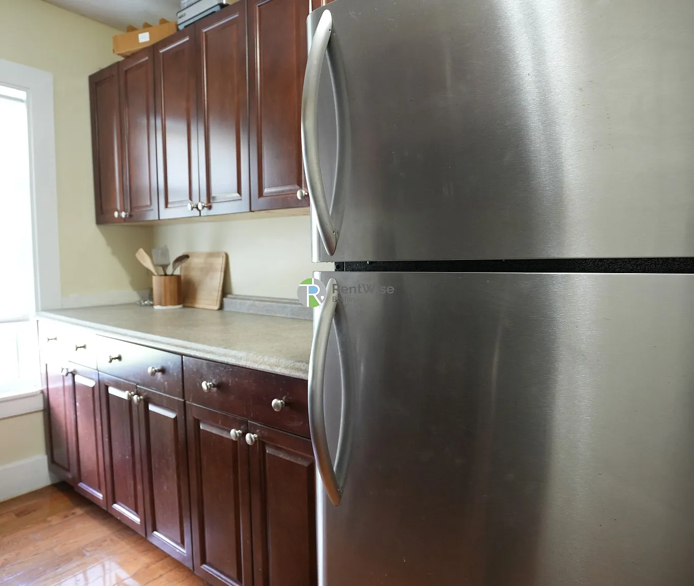 1 bed, 9999 sqft, $1,995 — Photo 4