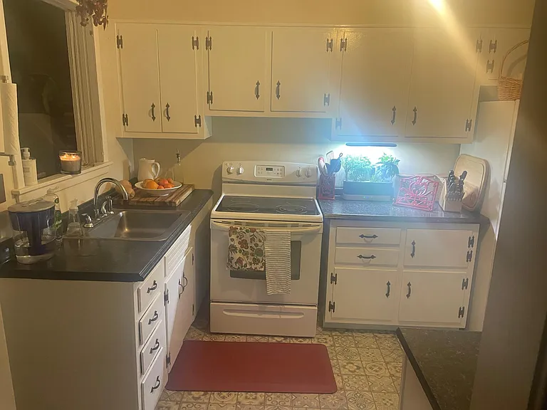 1012 Ridge St — Photo 7