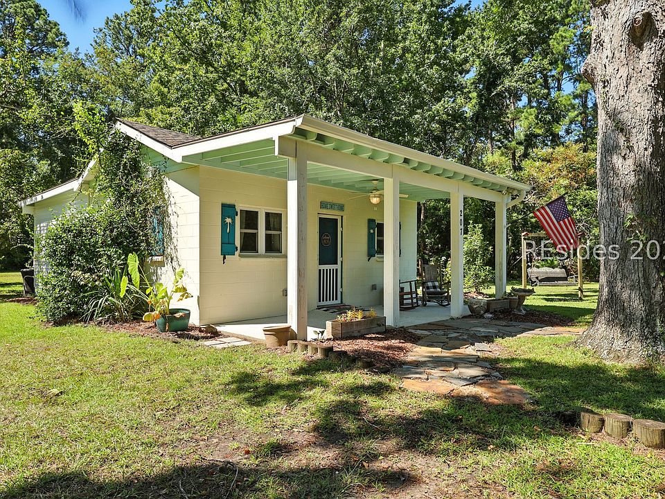 1st image of 207 Goethe Hill Rd