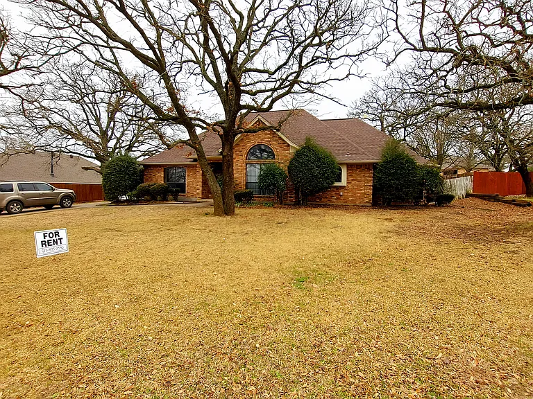 603 Spring Creek St — Photo 3