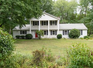 16 Crabapple Ln, Chelmsford, MA 01824