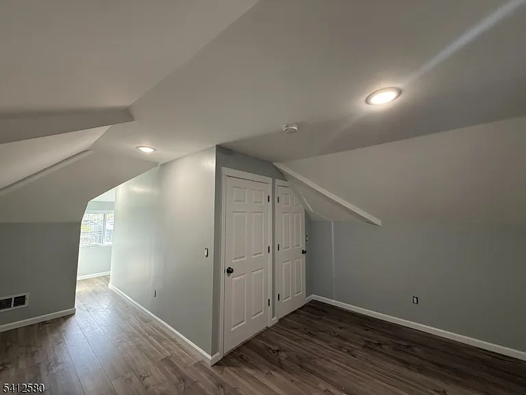 190 E Lindsley Cedar — Photo 12