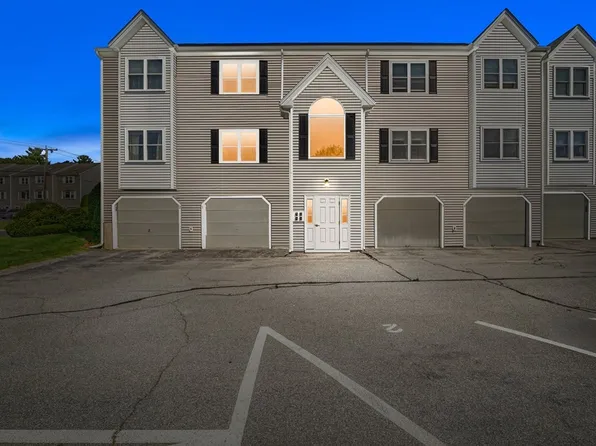 94 Tennis Plaza Rd Unit 1, Dracut, MA 01826