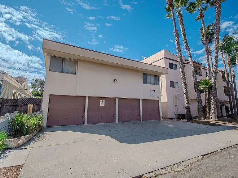 833 Gardenia Avenue — Photo 1