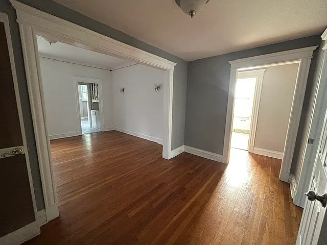 6041 Waterman Blvd — Photo 3