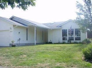 1544 SW Apperson St, McMinnville, OR 97128