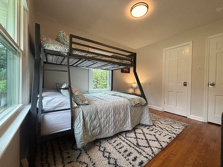 828 Selma Ave — Photo 11