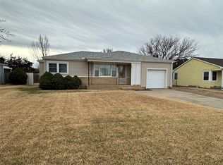 107 University Dr, Dodge City, KS 67801