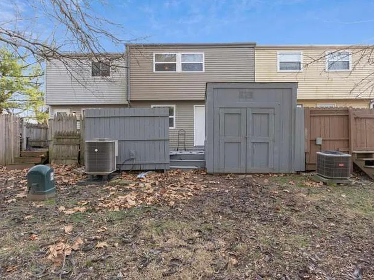 4382 Biscayne Ct — Photo 31