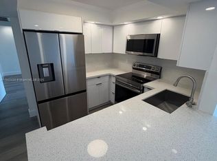 801 Three Islands Blvd APT 501, Hallandale, FL 33009