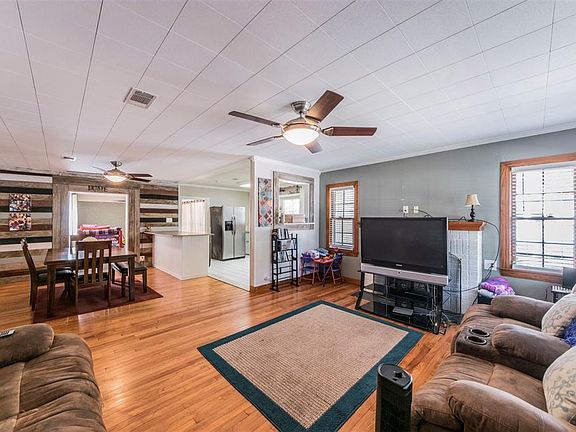 5th image of 3009 Field St