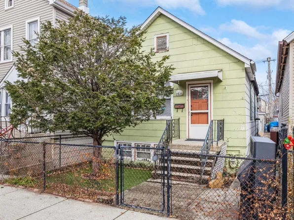 2826 W 23rd St, Chicago, IL 60623